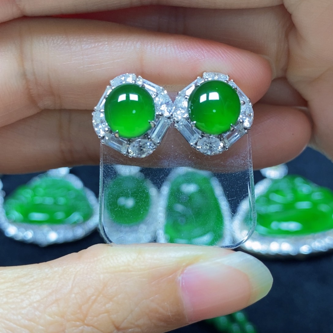 翡翠耳饰18K金镶嵌奔***饼天然翡翠