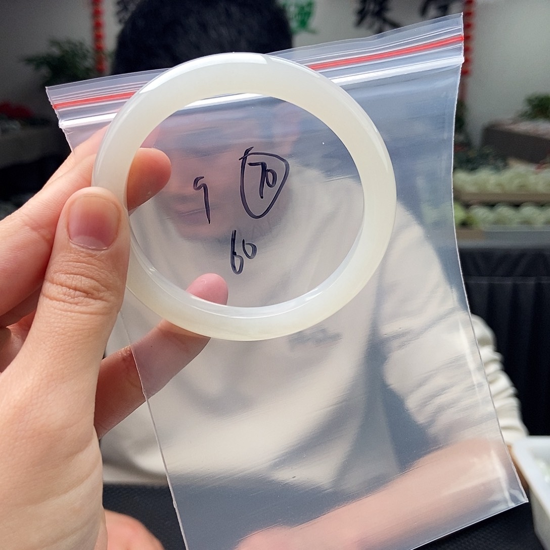 和田玉颜色多样性发拍一发一未镶嵌