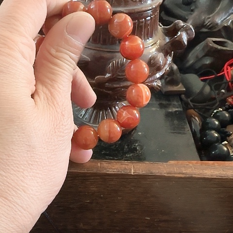 石英质玉颈饰合金