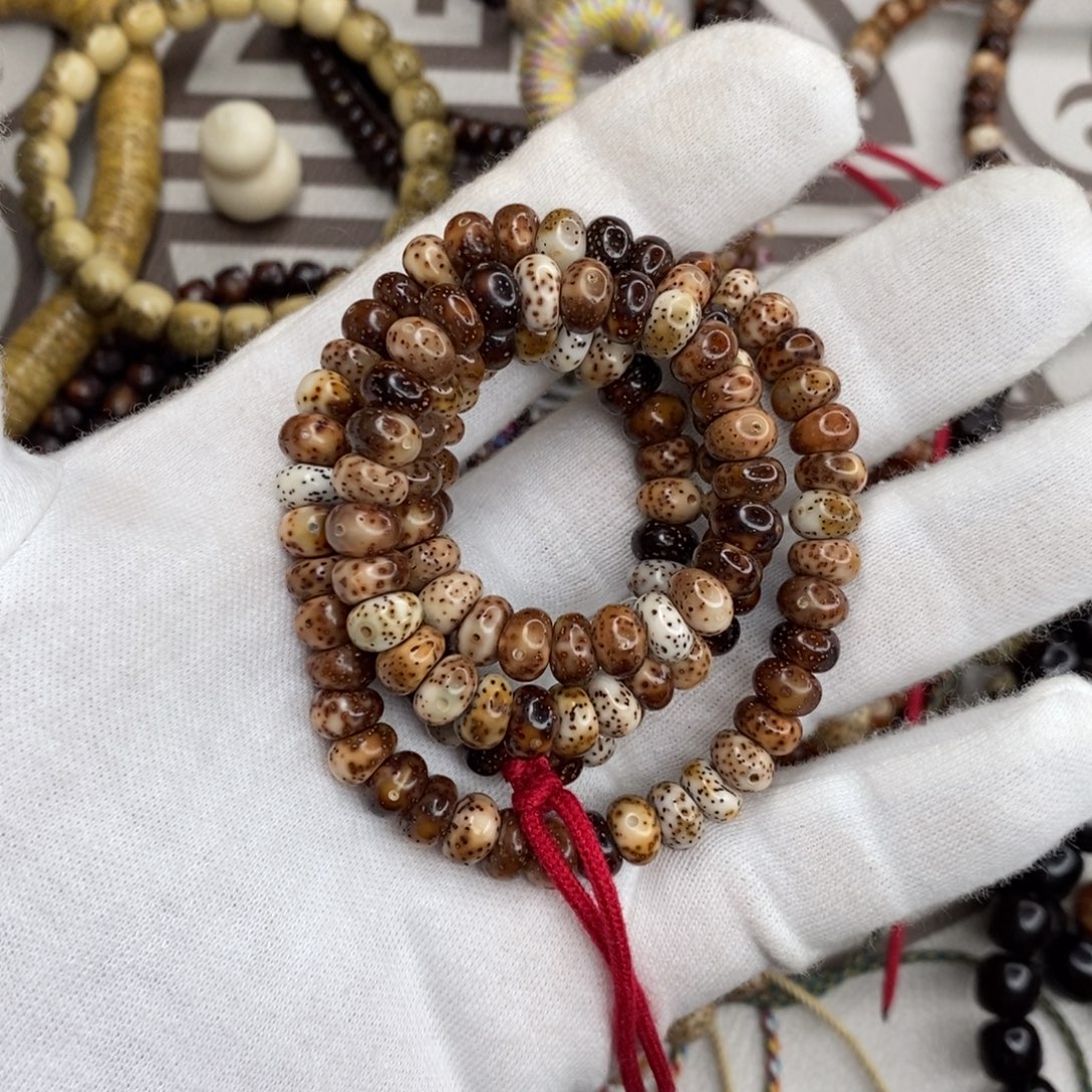 瑞***生星月菩提手串火烧云8蒜瓣