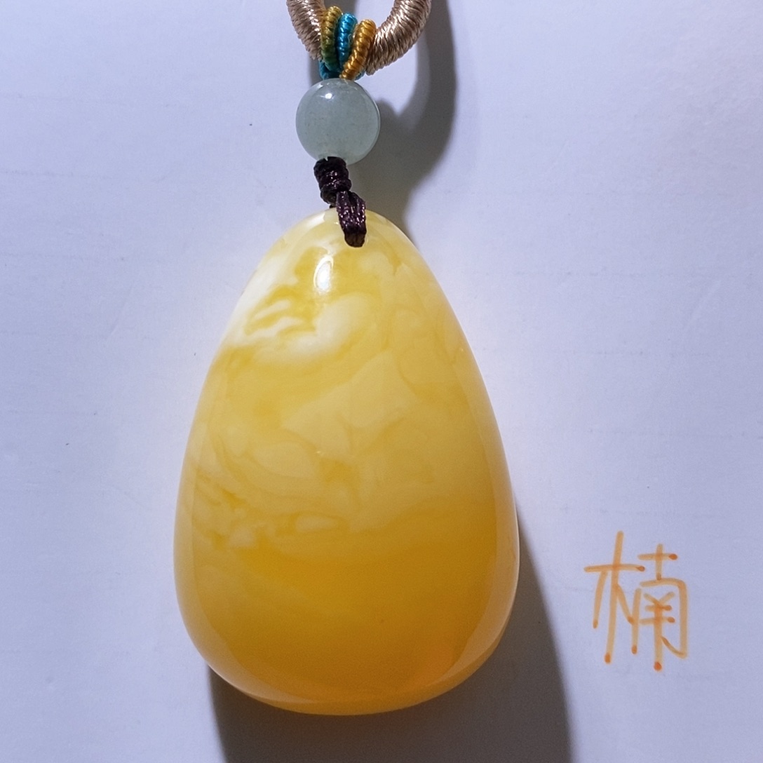 未镶嵌琥珀珠宝奇石