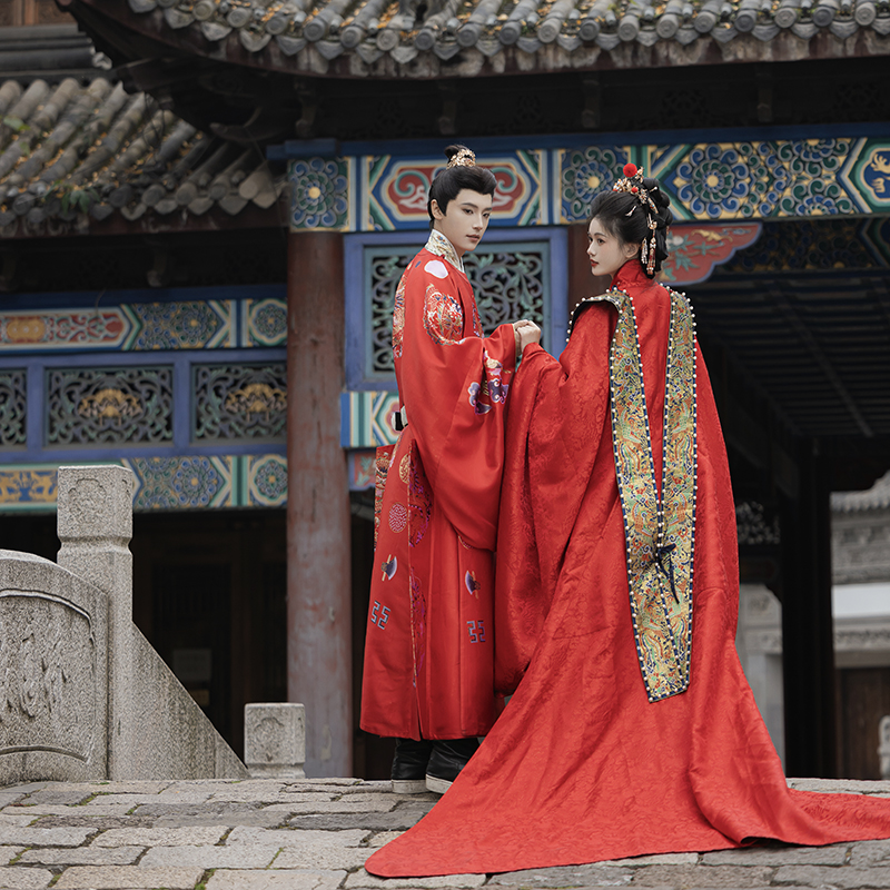 卿如故汉服明制婚服圆领袍十二章长拖尾大衫麒麟补服重工定染红色