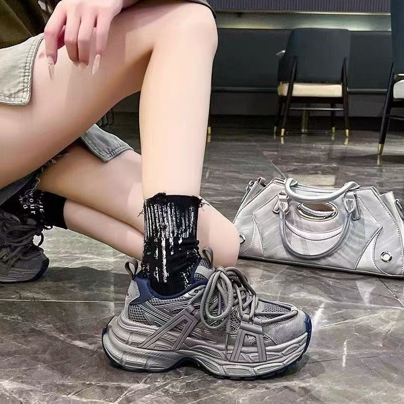 【悟空】2025新款春季巴黎老爹鞋爆款黑色厚底设计感小众运动休闲鞋