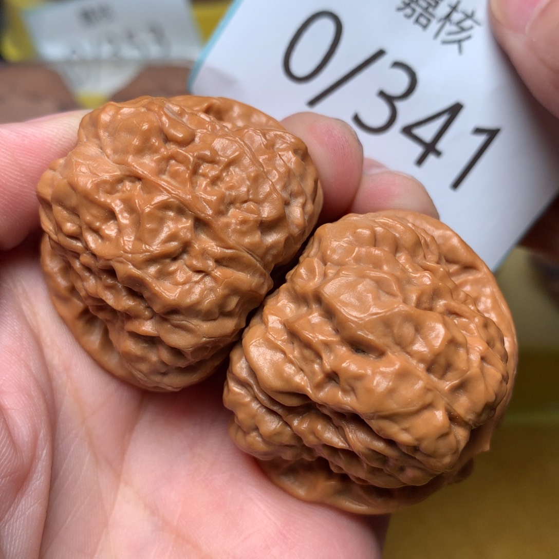 文玩核桃把件红皮肌肉蛙40