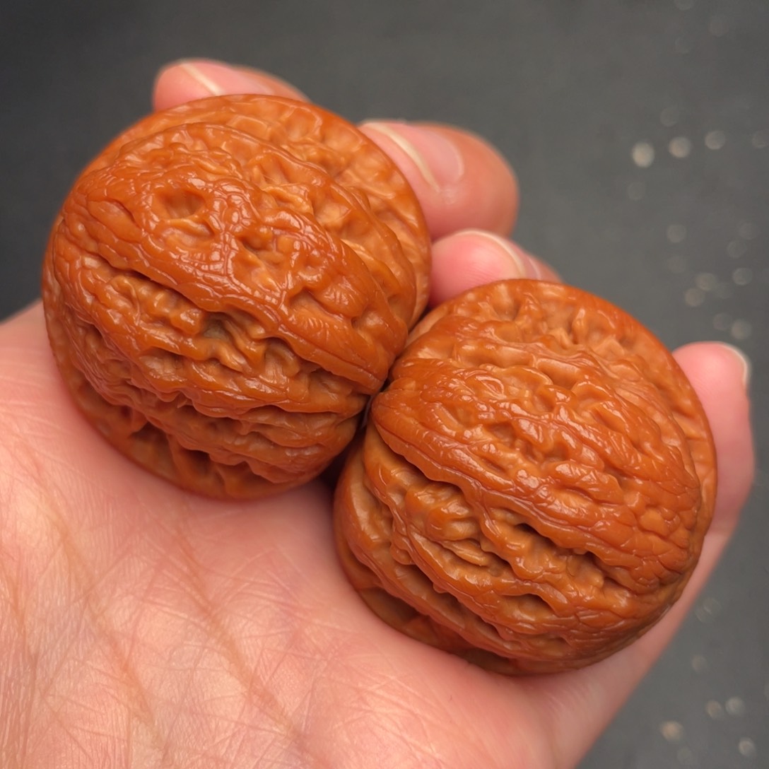 秦岭野生文玩核桃