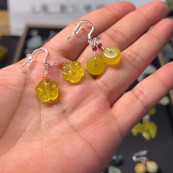 缘***来岫玉银S925镶嵌耳钉