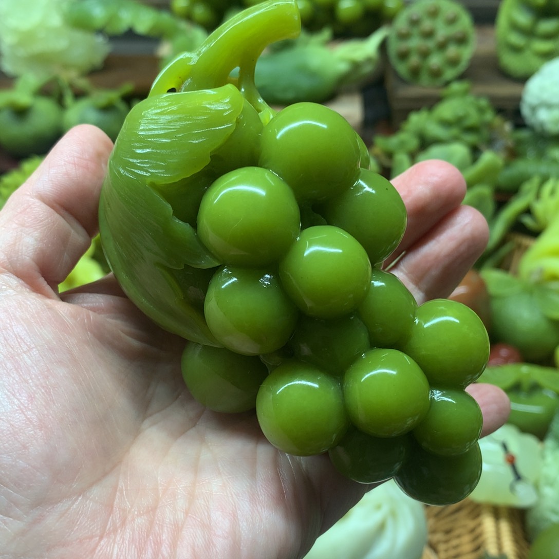 蛇纹石玉手把件未镶嵌