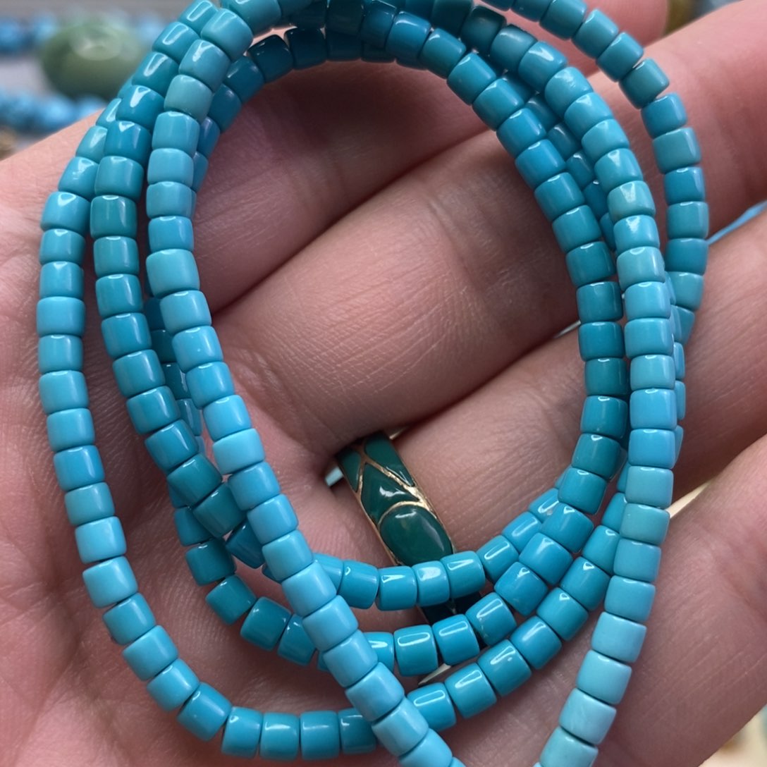 绿松石配饰未镶嵌