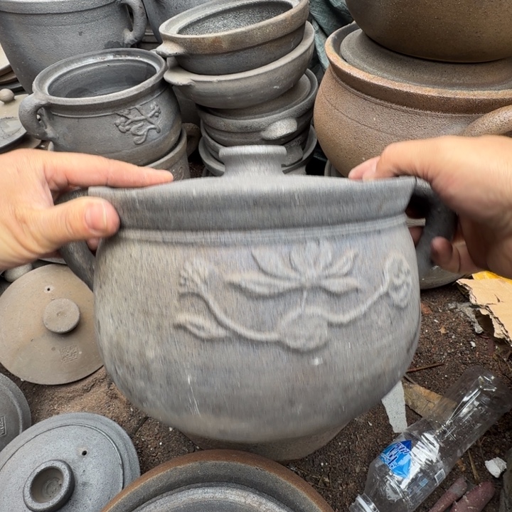 晴***空库存锅荥经砂锅。无质保。无售后。