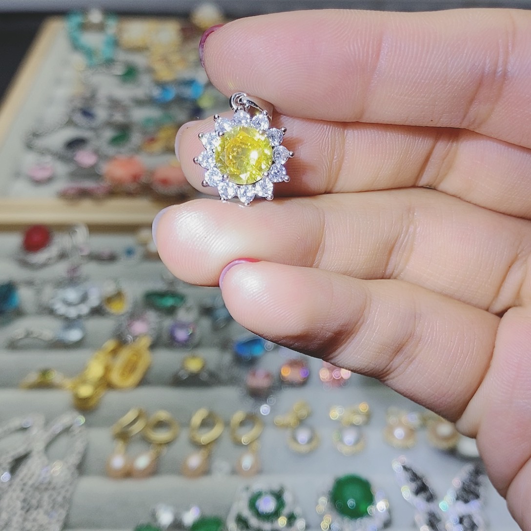 【闪购商品】托帕石耳饰银S925镶嵌