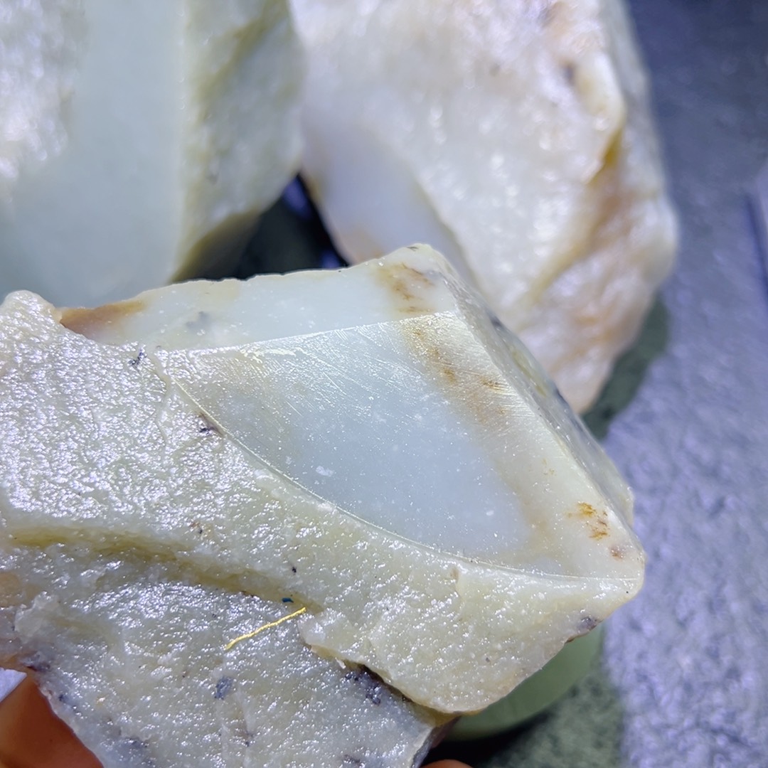 和田玉未镶嵌珠宝半成品