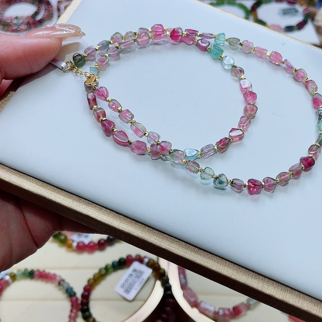 碧玺颈饰未镶嵌多样性发其一