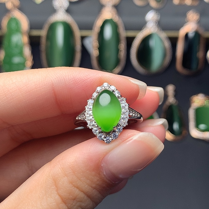 余***Ծ和田玉银S925镶嵌戒指