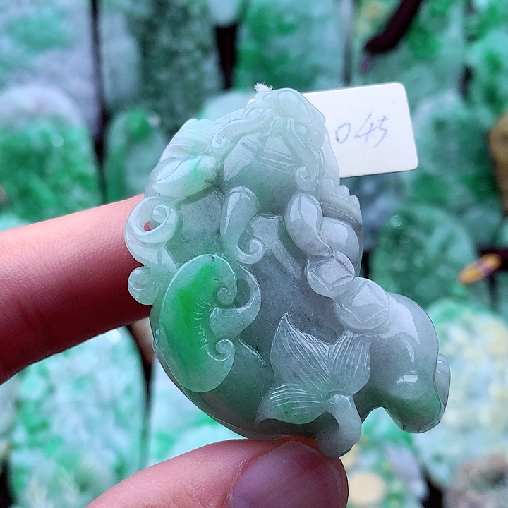 翡翠吊坠(不含链)未镶嵌