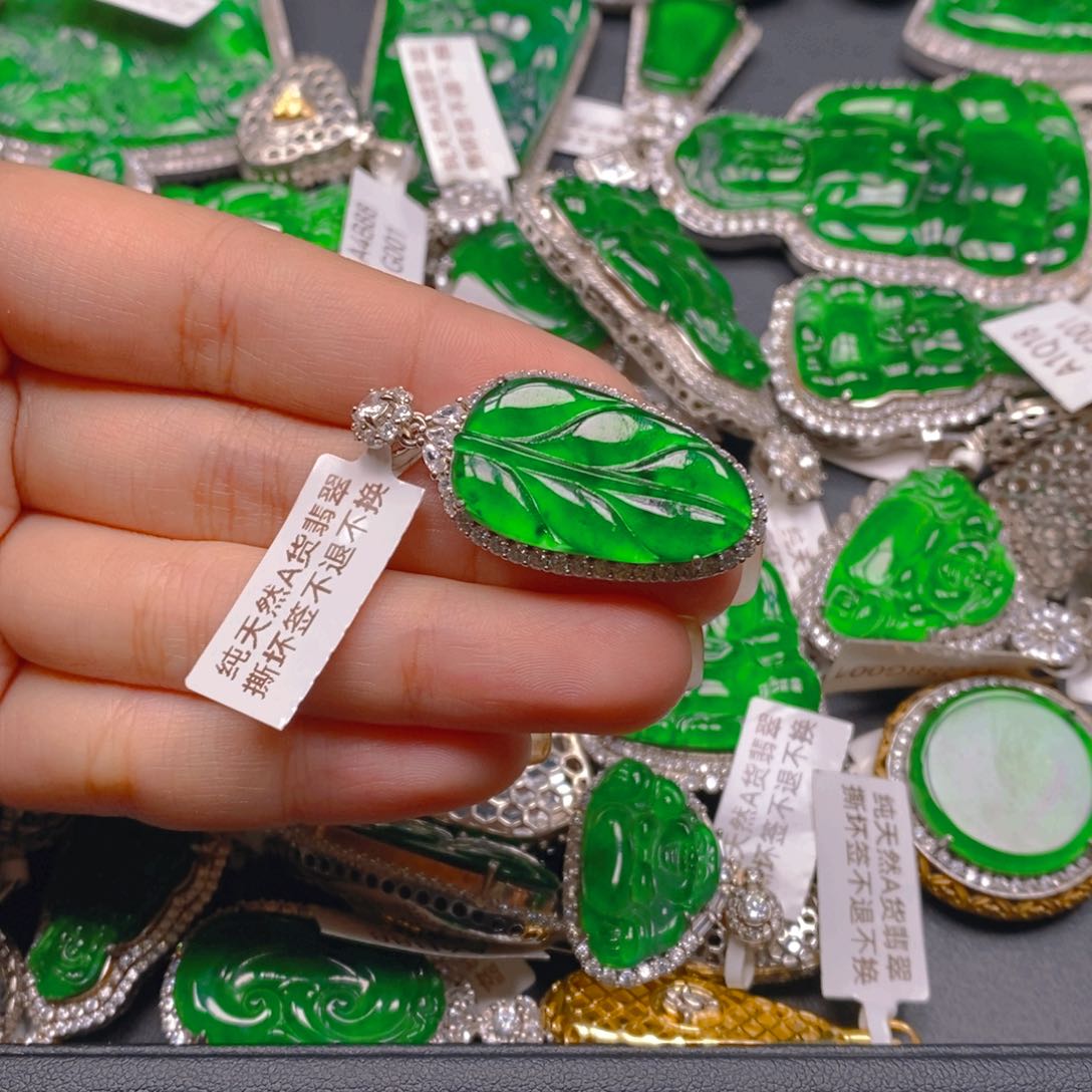 翡翠颈饰银S925镶嵌8888888888