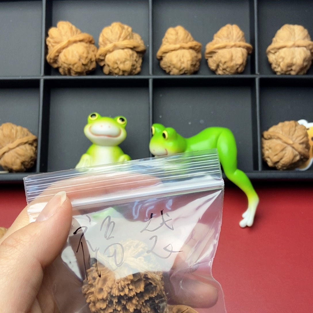 文玩核桃吊坠雨满天星