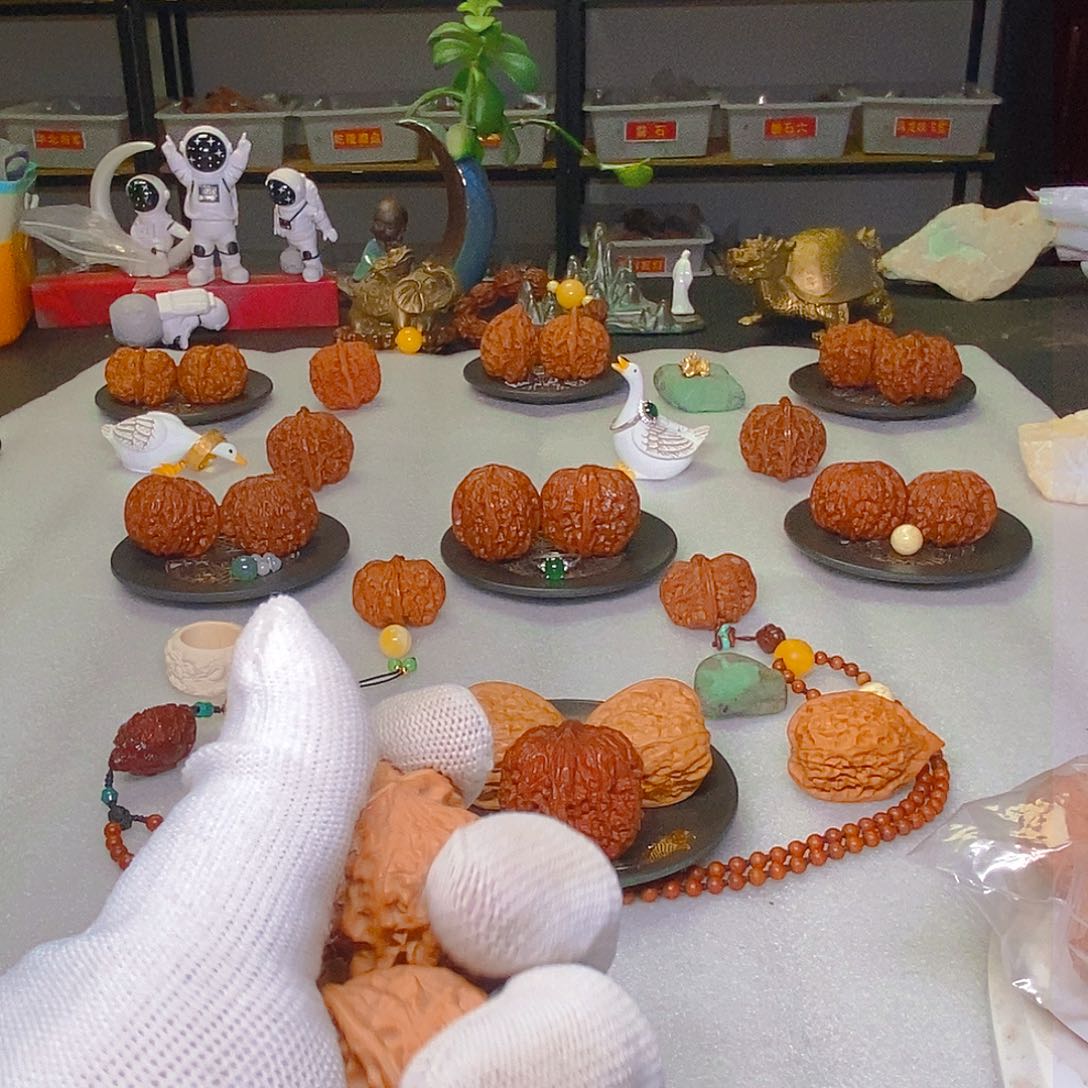 文玩核桃把件晓*?黄松峪元宝