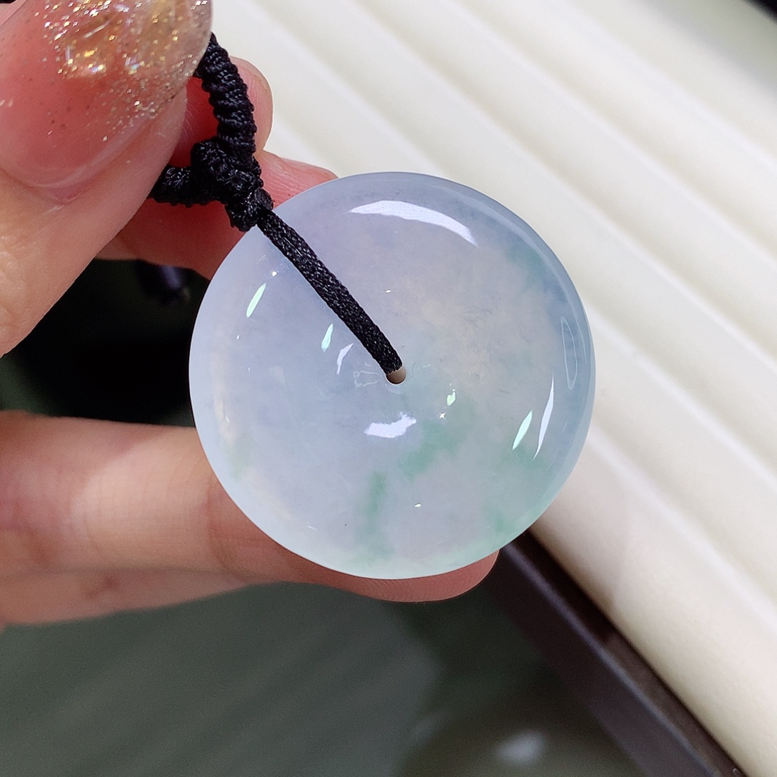 翡翠未镶嵌颈饰30,6-6.6