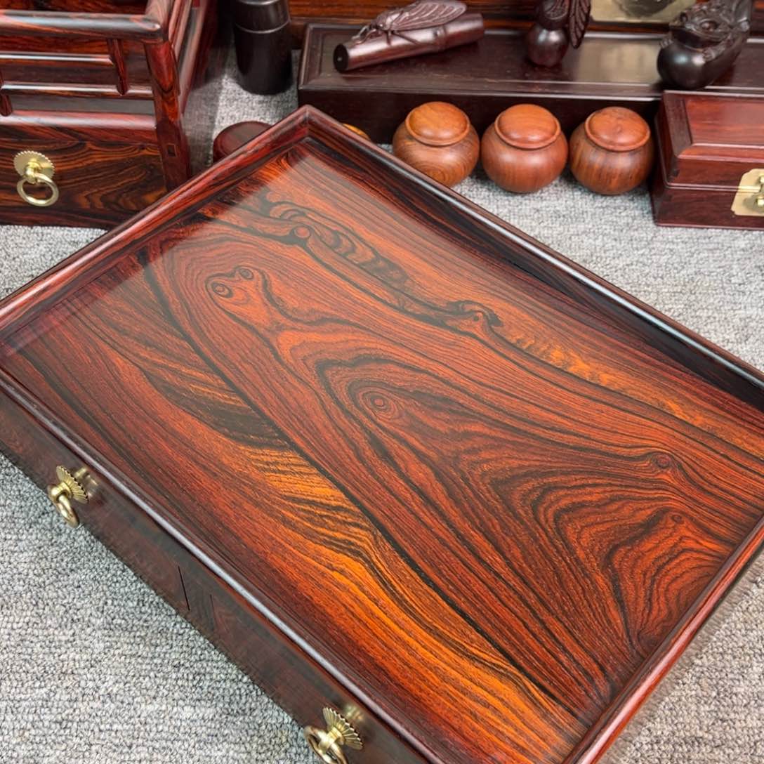 微凹黄檀（南美大红酸枝）