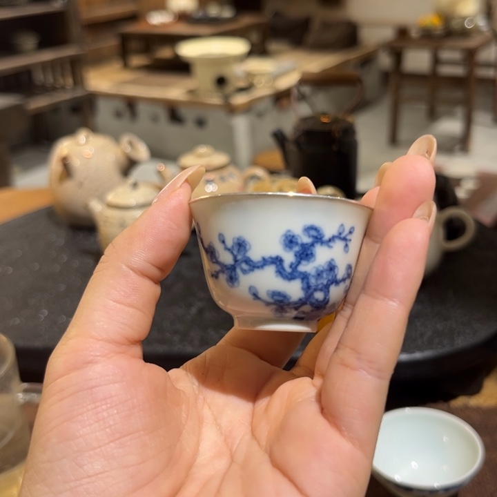 景德镇鱼和熊手工陶艺