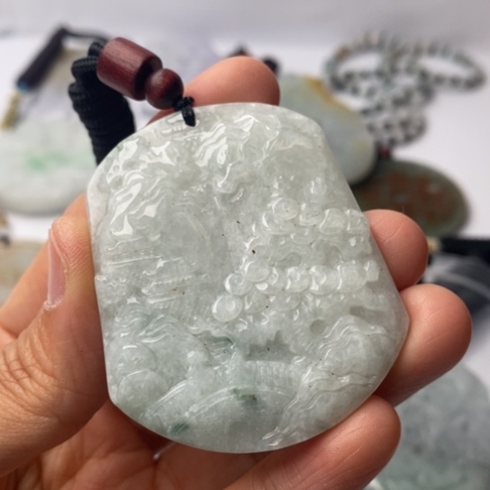翡翠未镶嵌颈饰翡翠