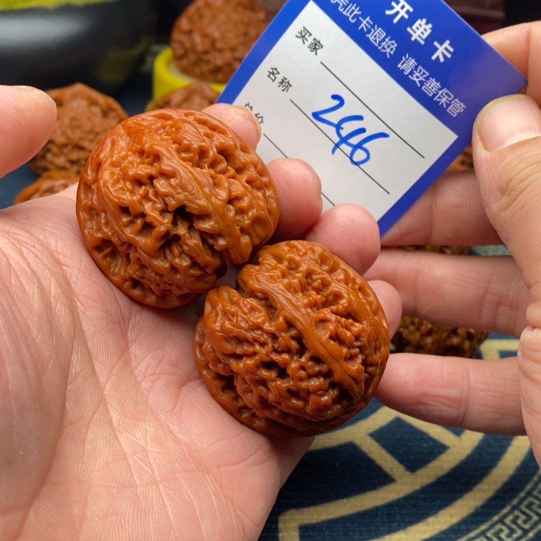 文玩核桃把件粗筋42