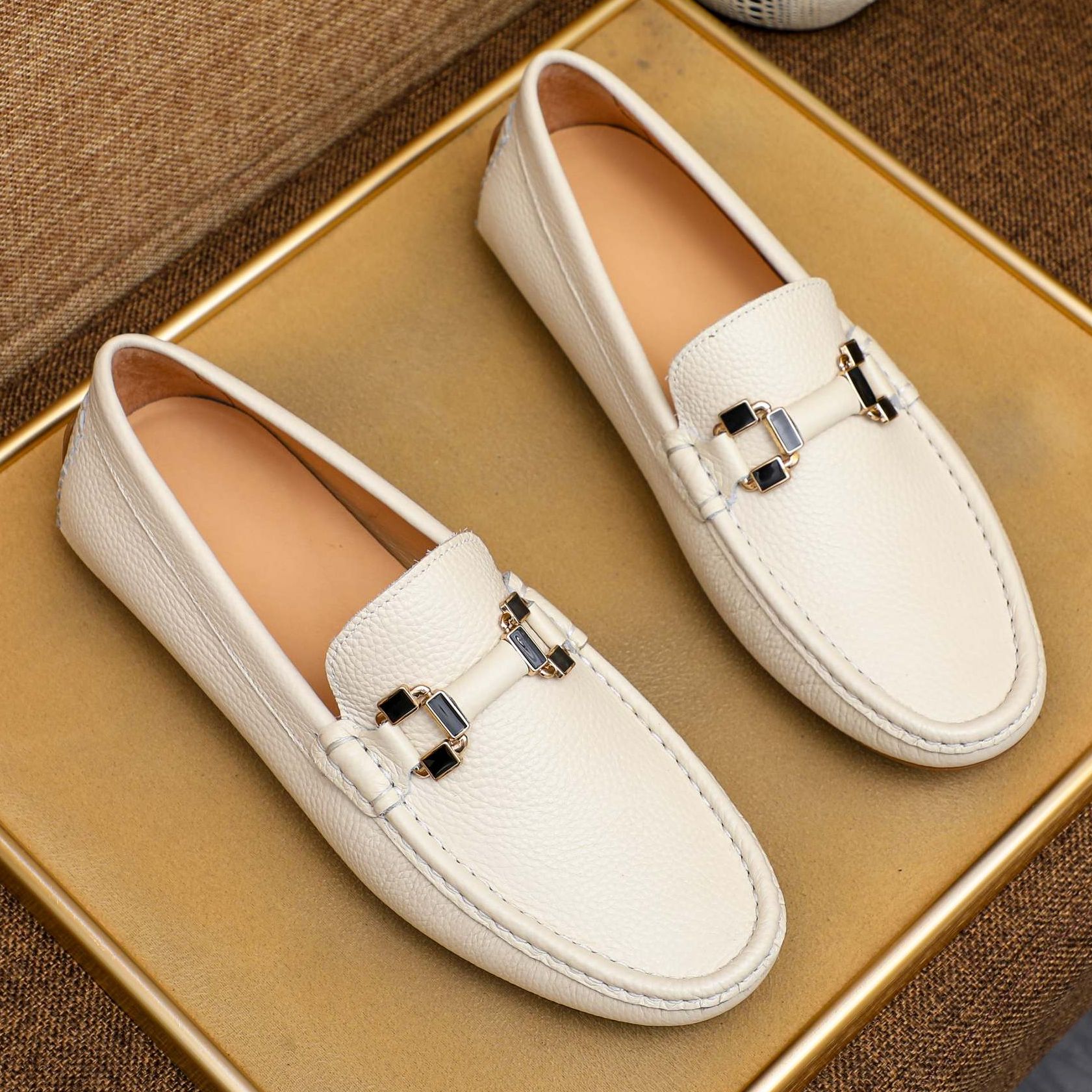 白色豆豆鞋真皮男士皮鞋男款软底时尚韩版2025新款网红豆豆鞋男款