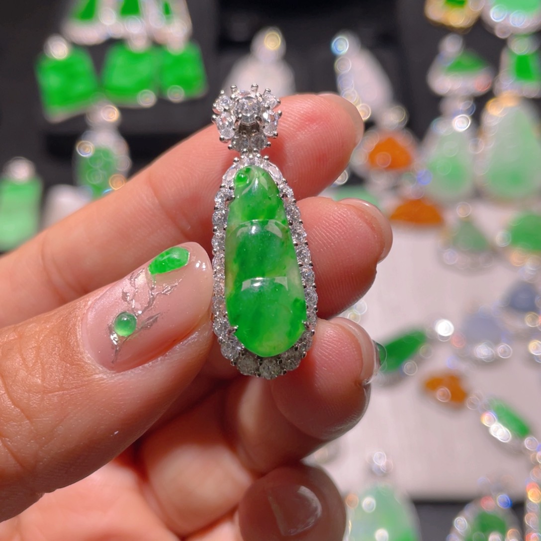 翡翠颈饰银S925镶嵌精品