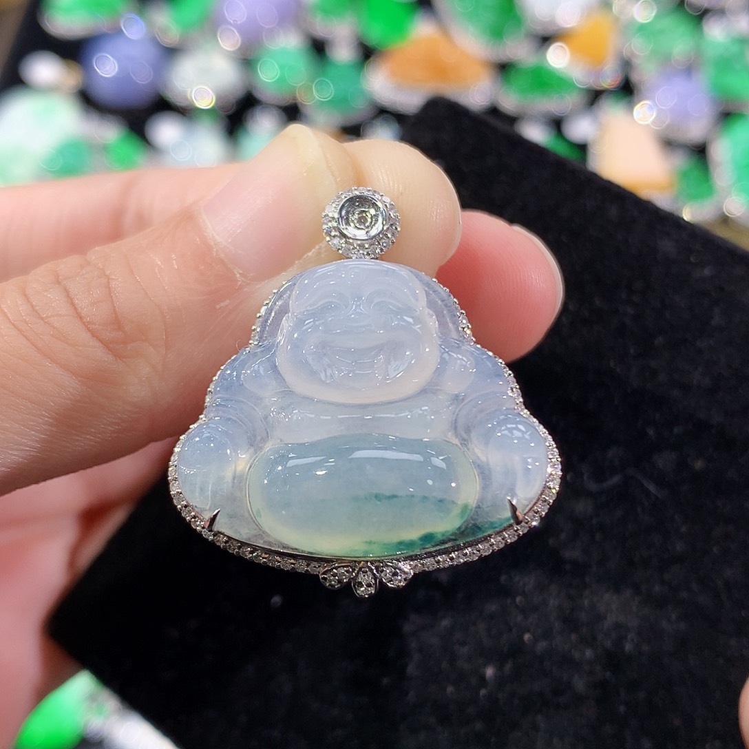 翡翠18K金镶嵌颈饰