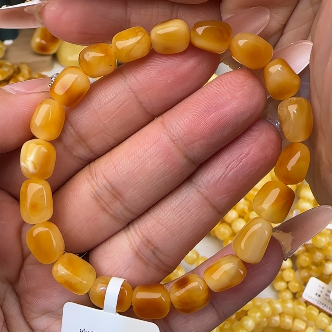 蜜蜡未镶嵌手链鸡油黄随型手串