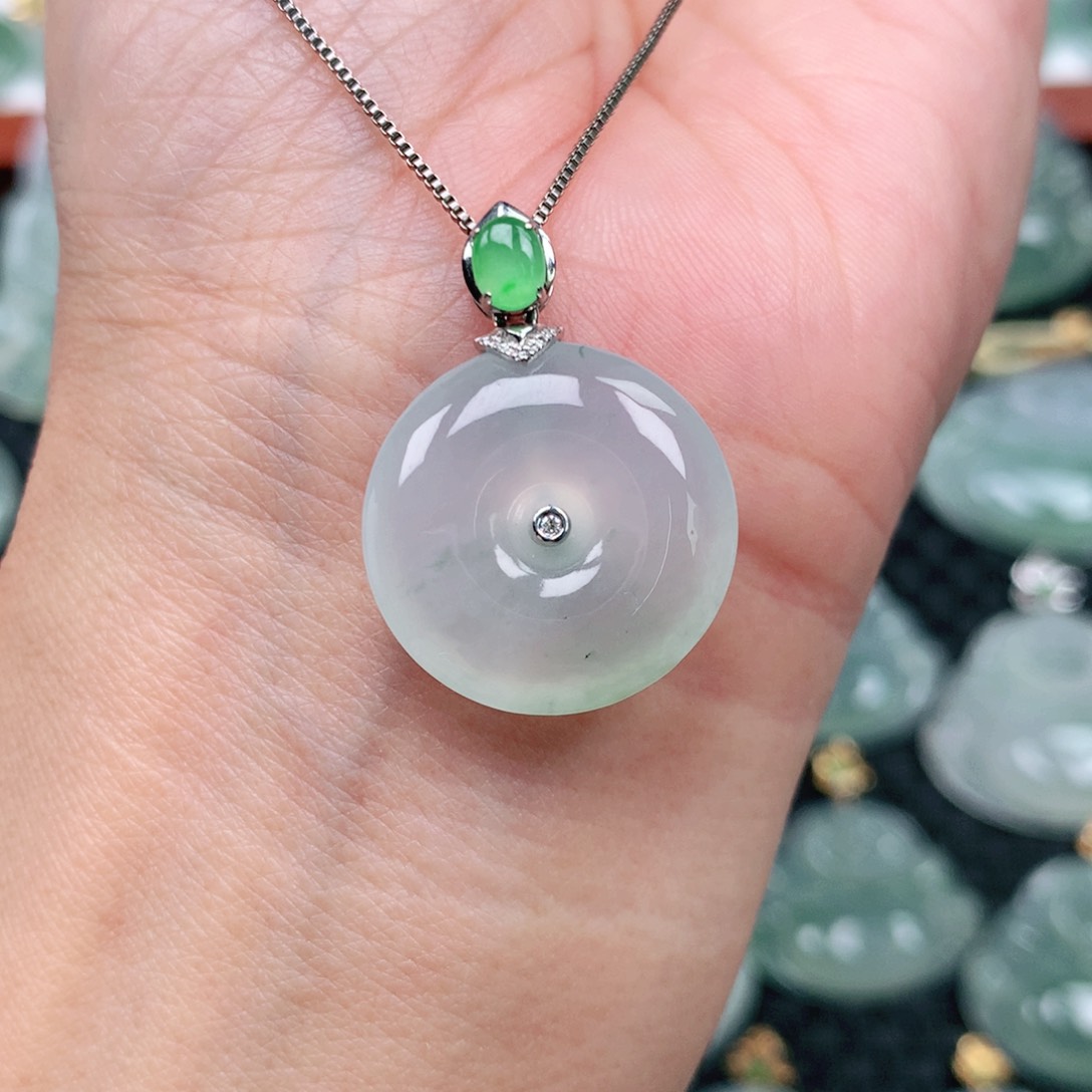 翡翠吊坠(不含链)18K金镶嵌