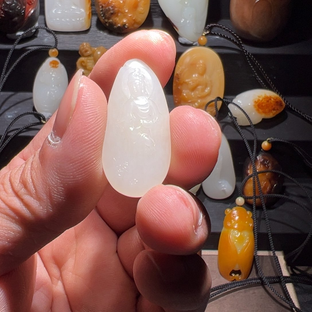 和田玉挂件未镶嵌文*范