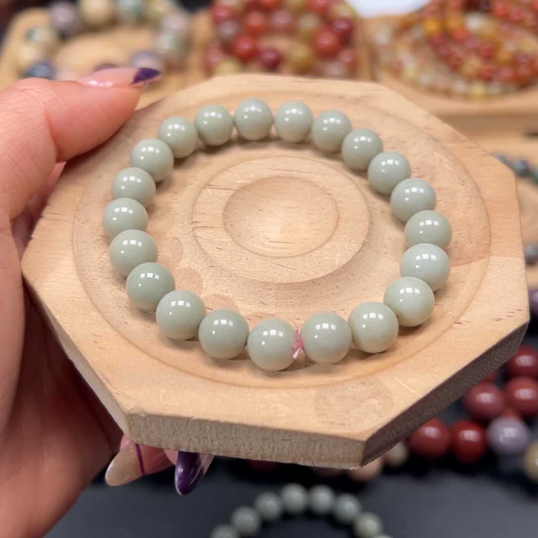 铕***万石英质玉未镶嵌手链2