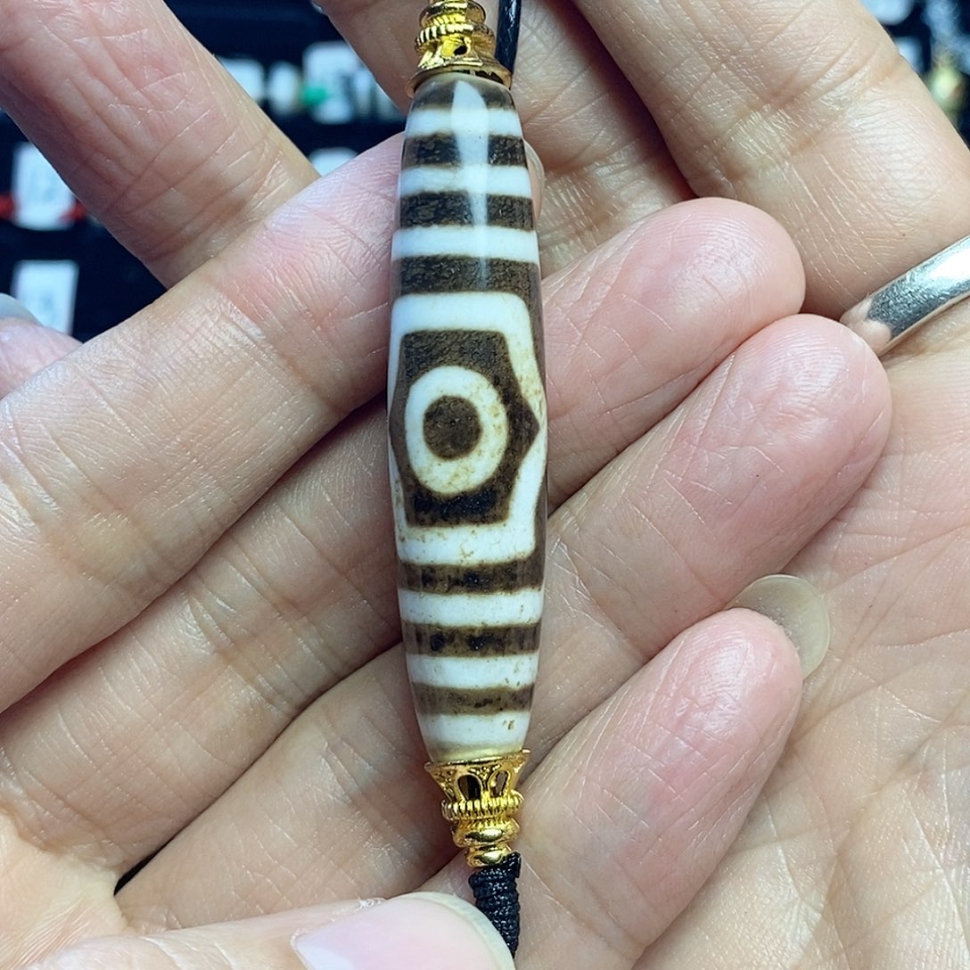 玛瑙/玉髓颈饰未镶嵌小*哥