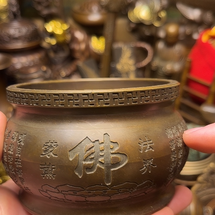 精美铜器批发档口