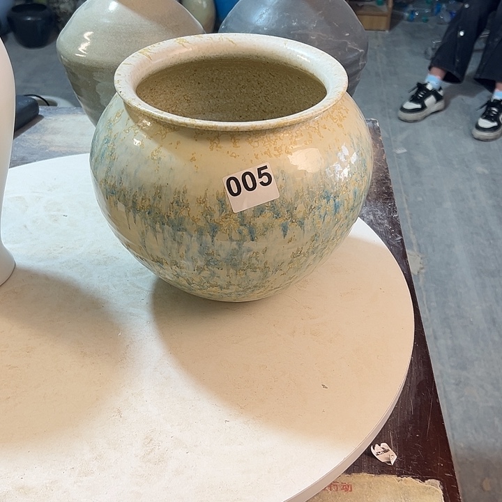 花***季白泥花瓶口17，高22，005，摆件