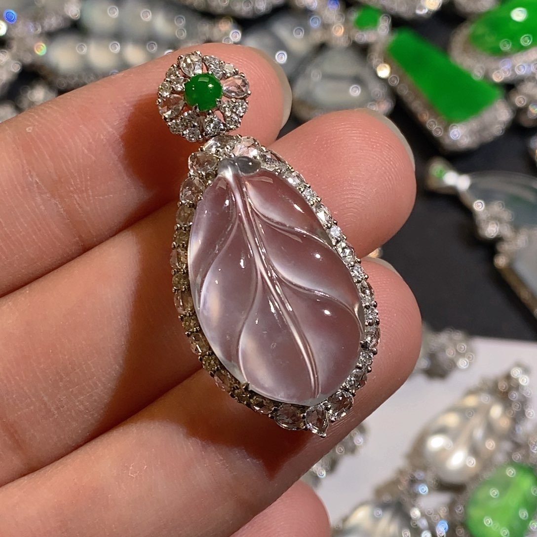 翡翠颈饰18K金镶嵌天然缅甸A货翡翠