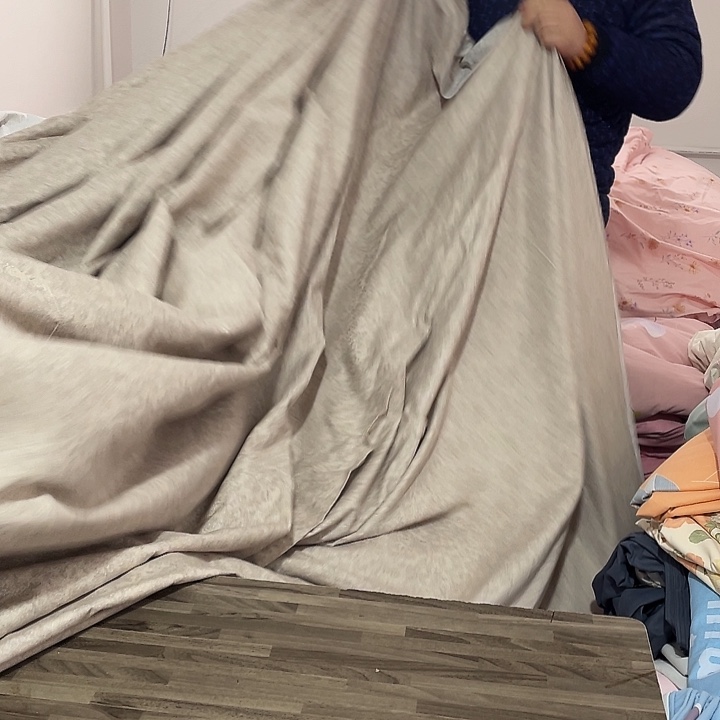 胡***莫代尔纤维长绒棉灰咖暗花10.8米