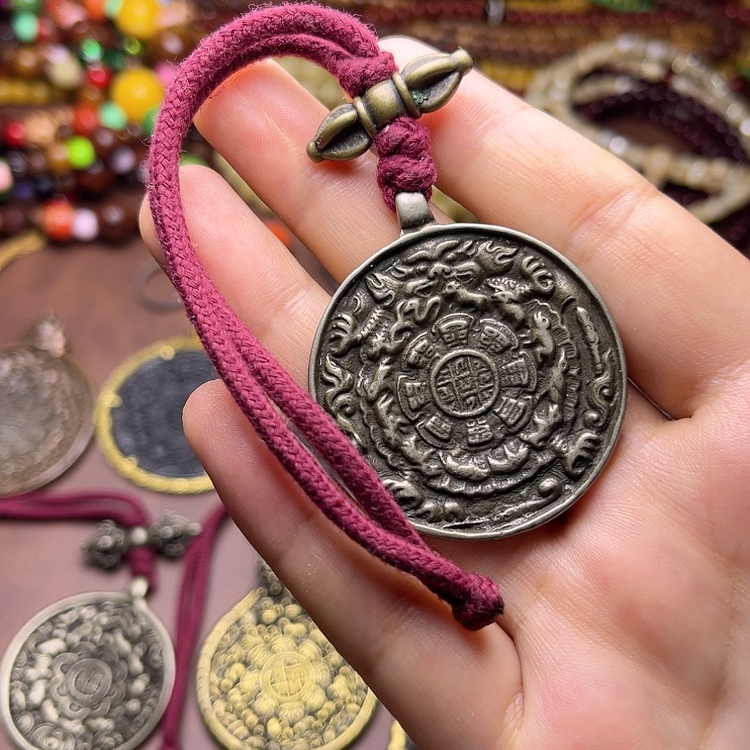 铜铁合金类九宫牌佩戴金刚杵