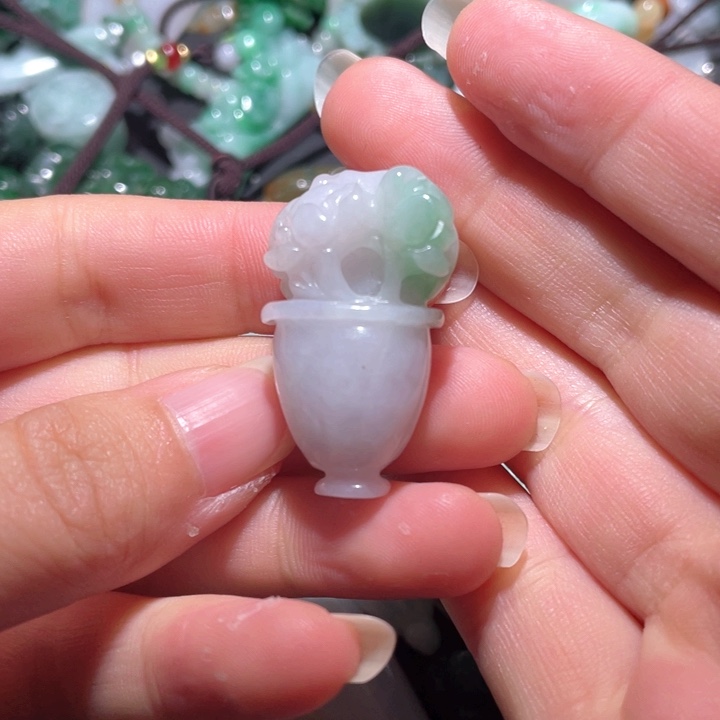 【闪购商品】翡翠颈饰未镶嵌天然翡翠