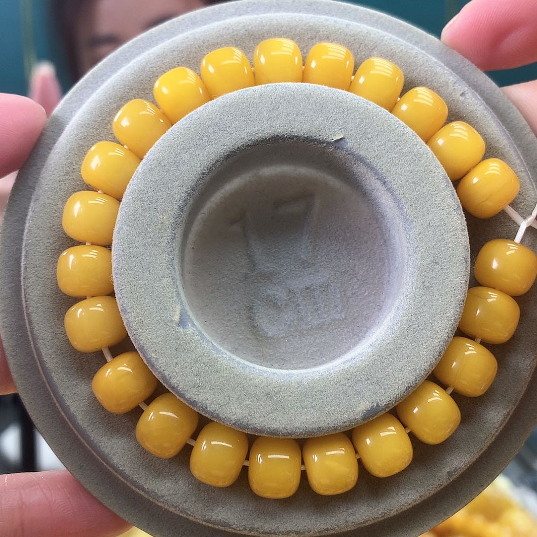 蜜蜡珠宝奇石未镶嵌