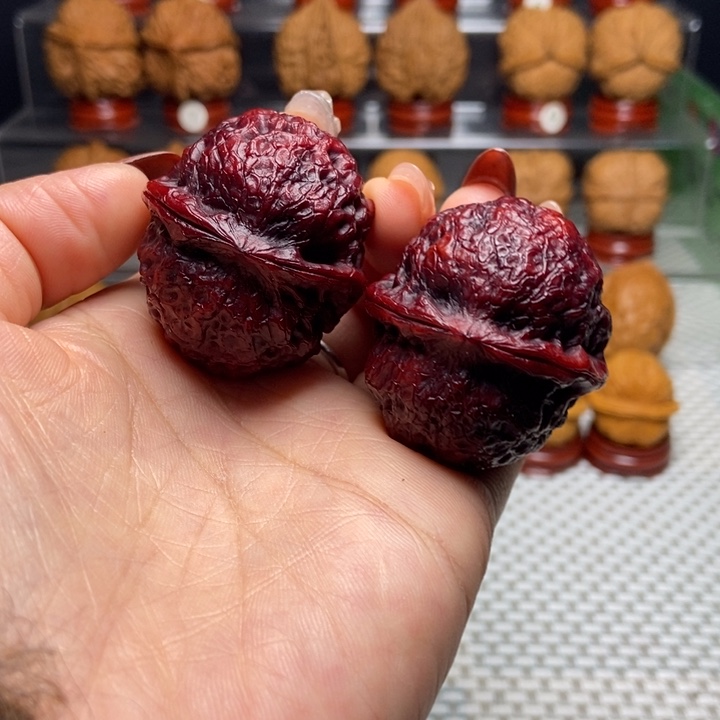 文玩核桃把件8团凤绣球