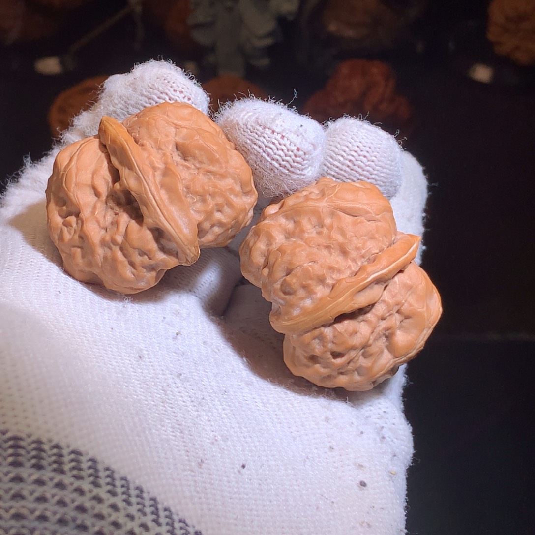 文玩核桃把件B6红皮金蟾蛤蟆头