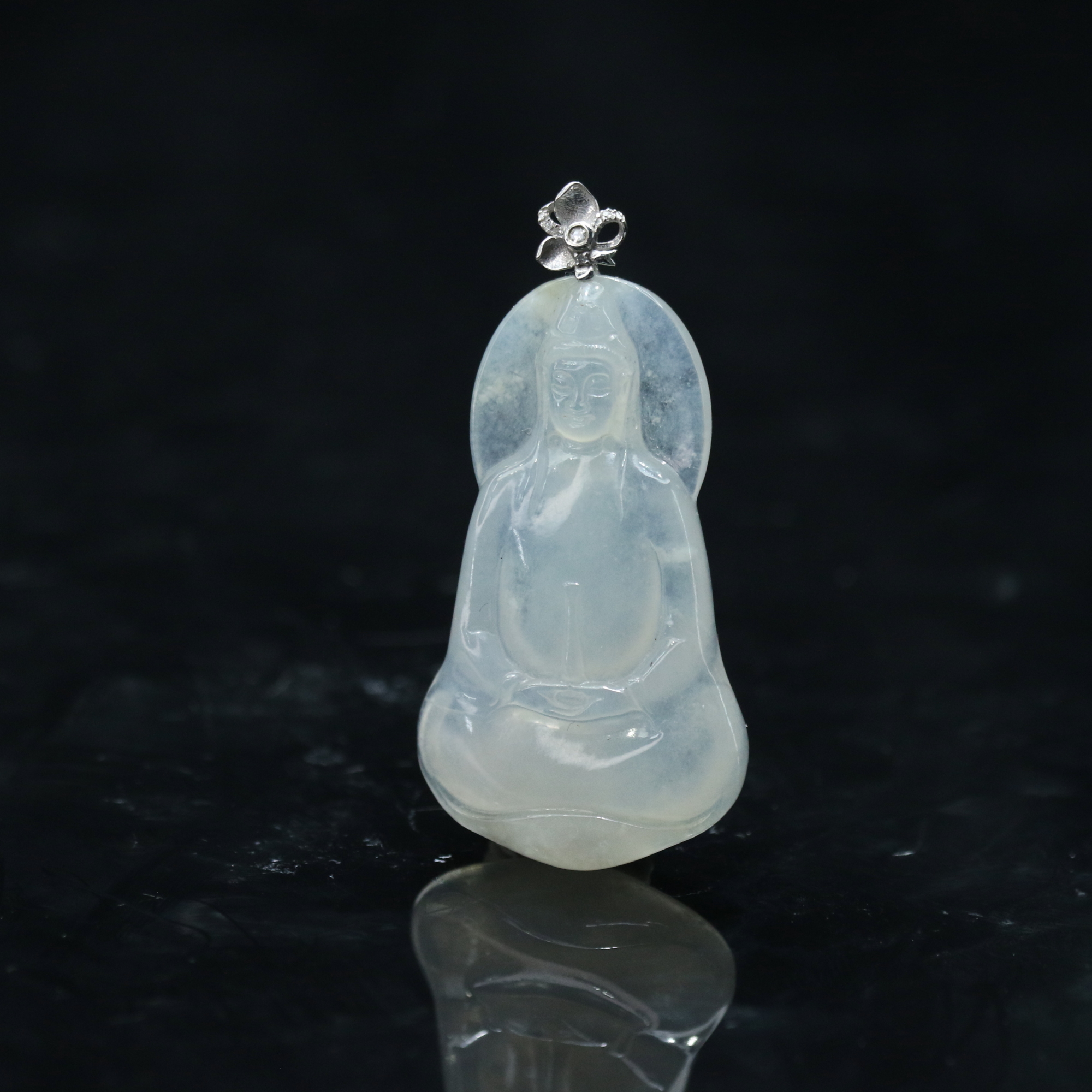 45天然缅甸翡翠A货18k素衣观音/900013/北京中保拍卖