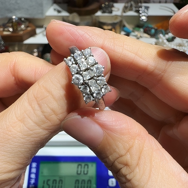 啦***啦大理石纯铜中古的时代已经