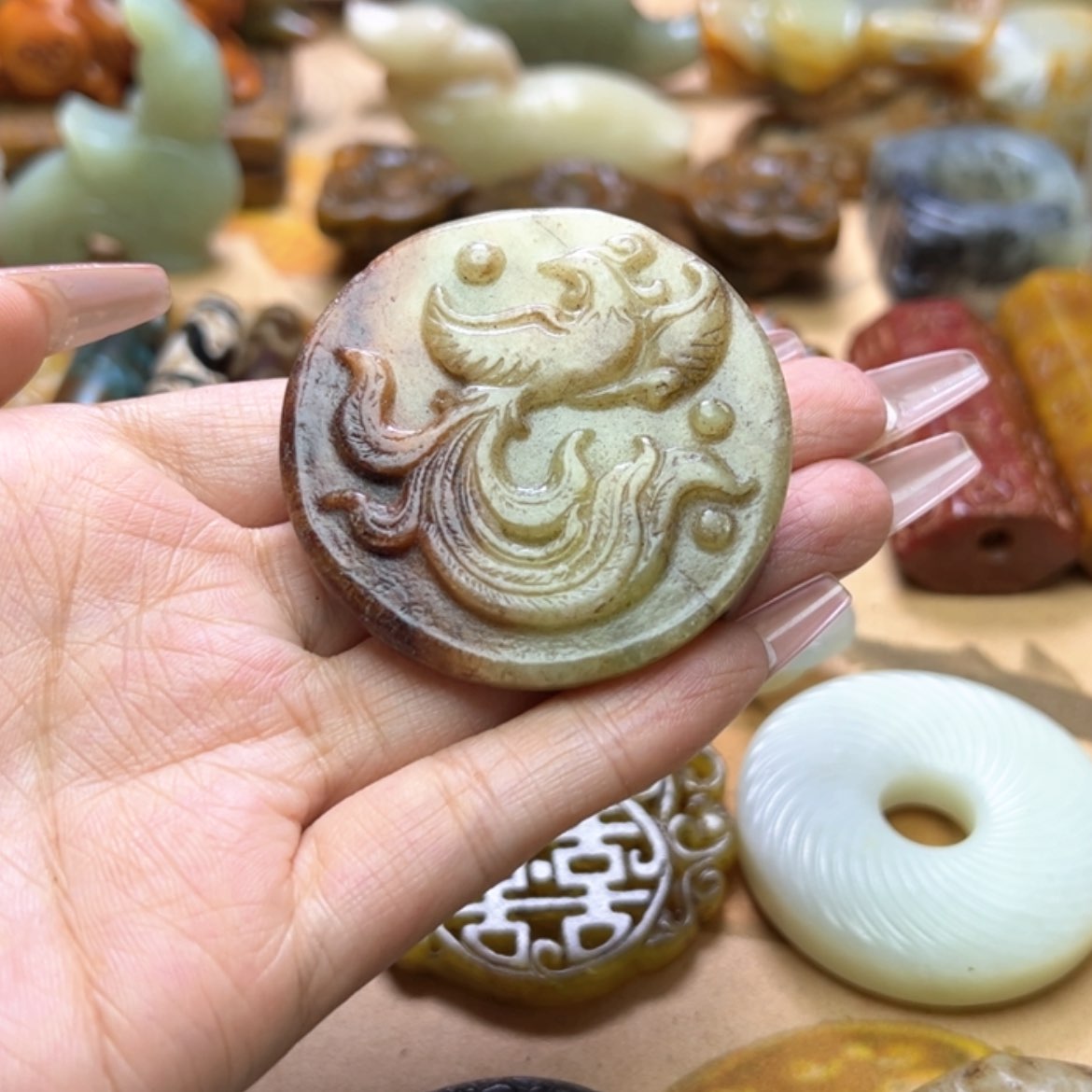 【闪购商品】蛇纹石玉颈饰未镶嵌皮带