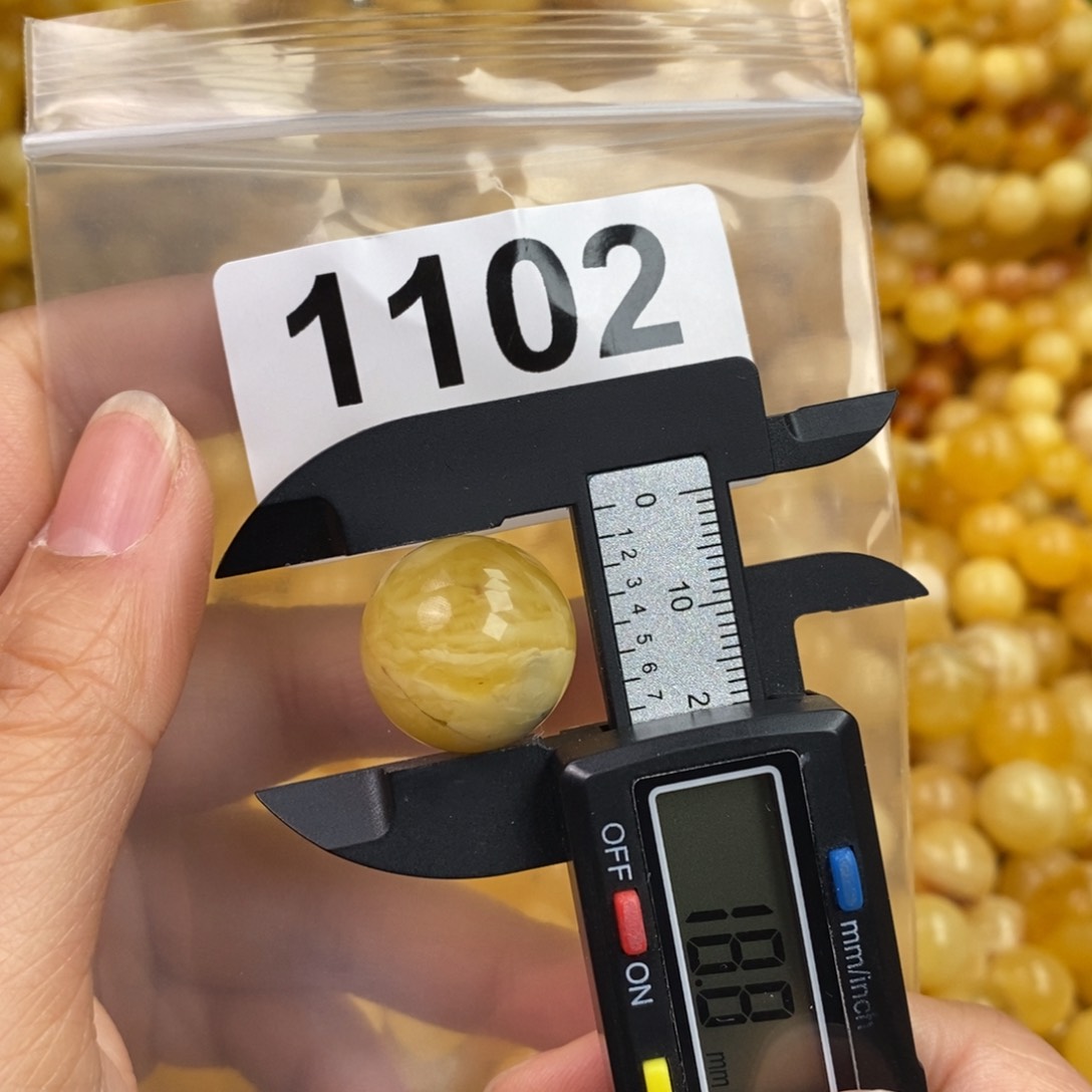 蜜蜡珠宝奇石未镶嵌