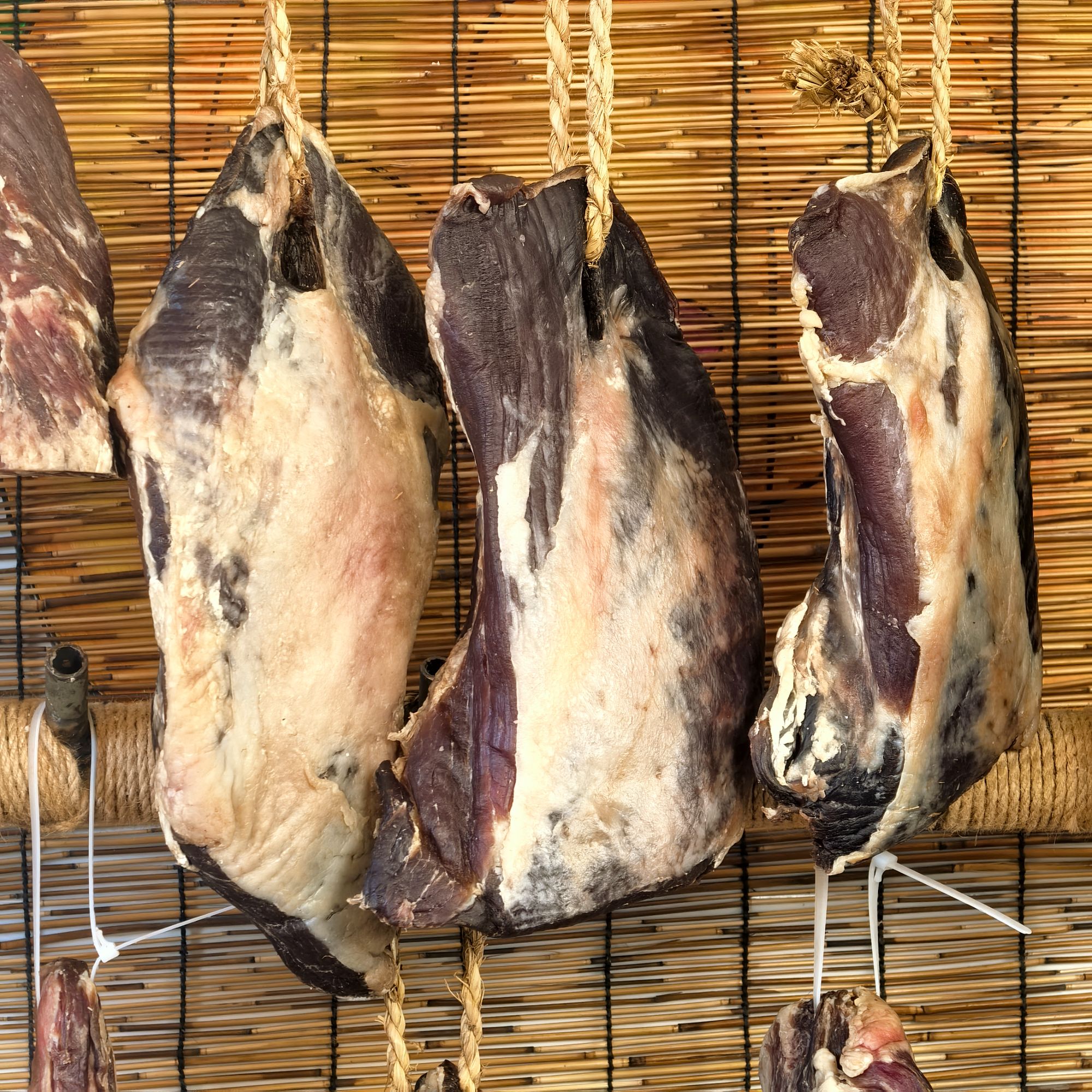 【现场称重弯刀牛干巴】云南清真寻甸特产散养土黄牛农家腌制牛干巴