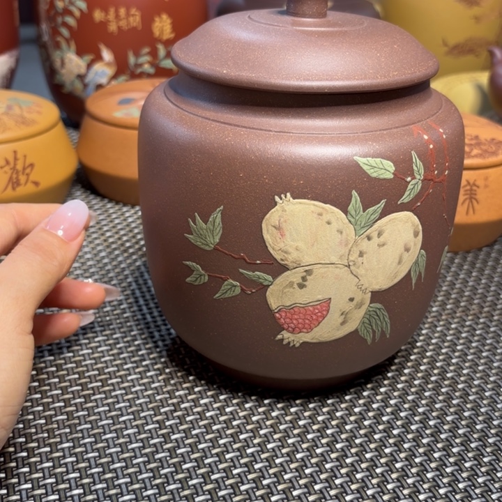 紫砂茶叶罐中高端紫砂茶叶罐