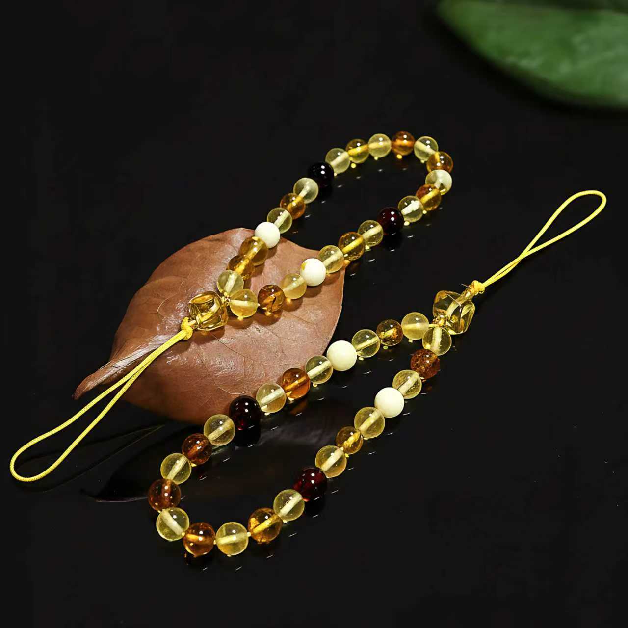 M2926-多宝琥珀挂饰-多样性发其一WR